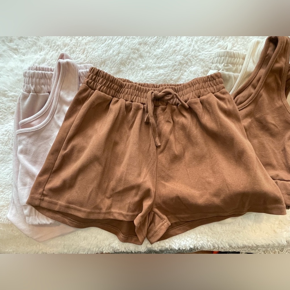 NWOT Amazon Six Piece Matching Cropped Tank & Short Sets Size Medium - Picture 4 of 8